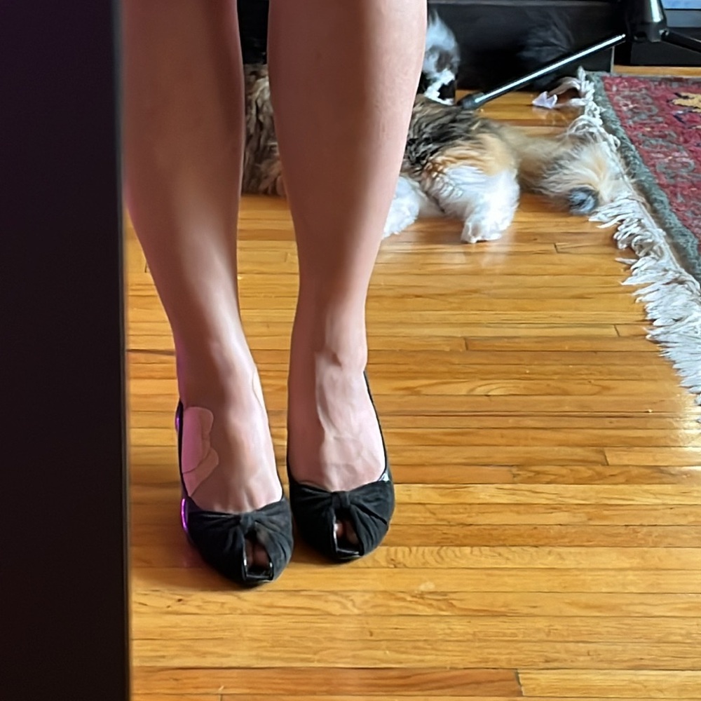Salvatore Ferragamo peep toe sling back kitten heels suede/patent bow heels